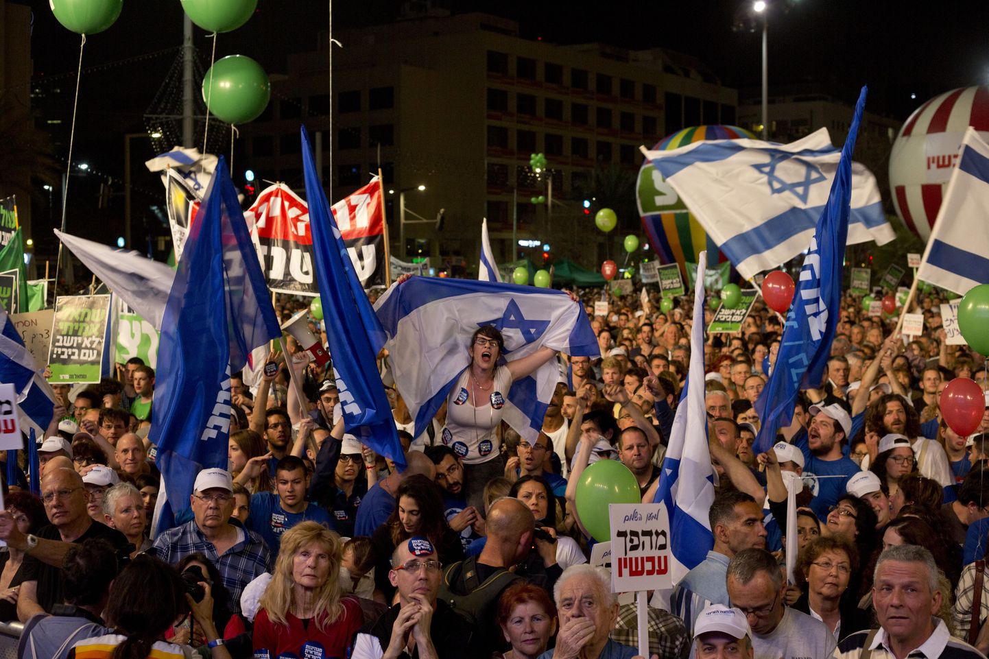 Protestijad eile Iisraeli pealinnas Tel Avivis Rabini väljakul.