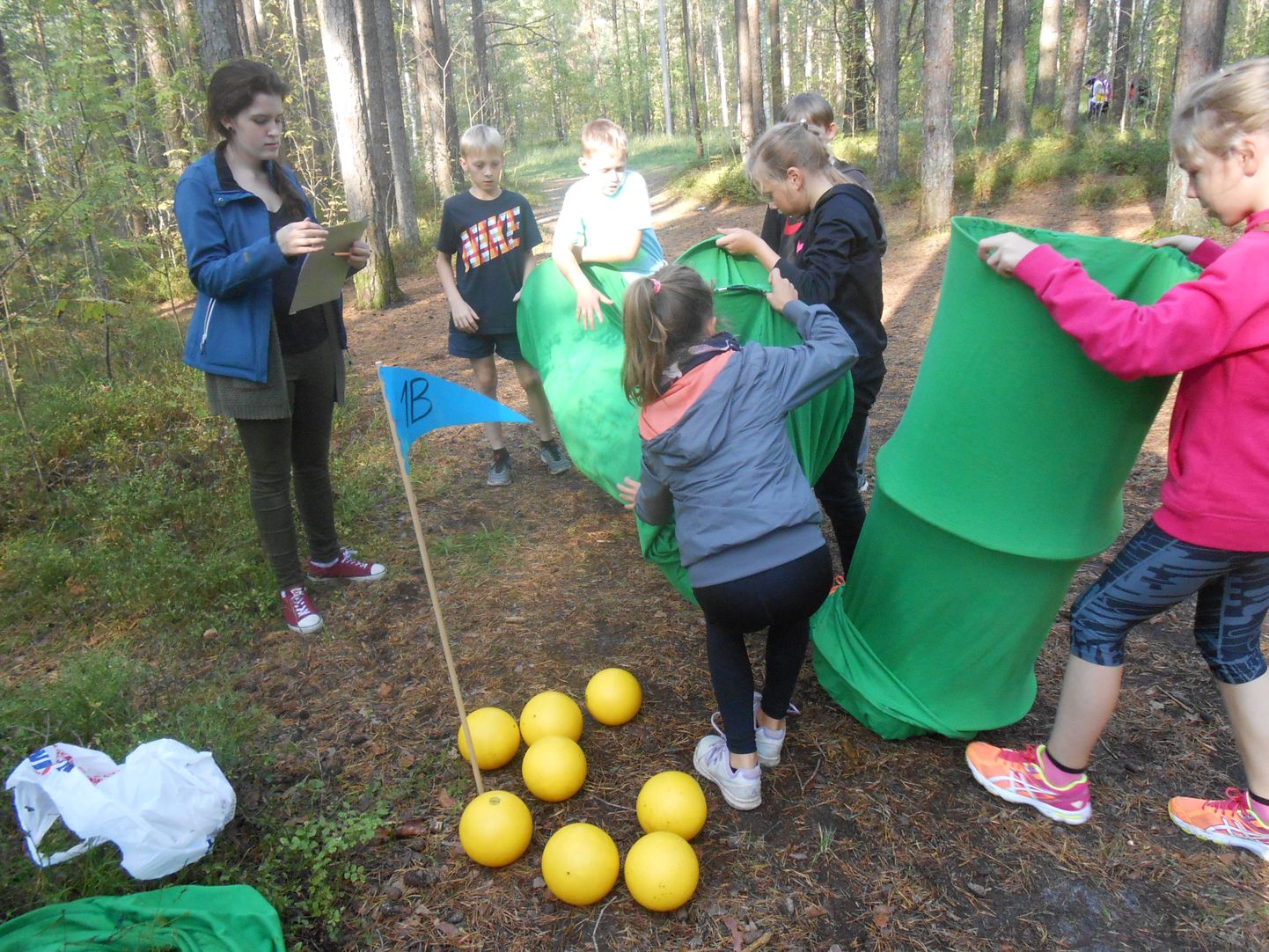 Raeküla kool korraldas juba kolmandat aastat Pärnu linna koolide 4. klasside õpilastele elamusmängud.