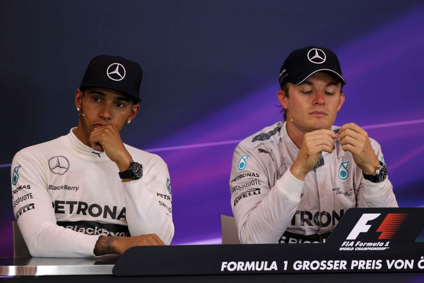 Mercedese sõitjad Lewis Hamilton (vasakul) ja Nico Rosberg.