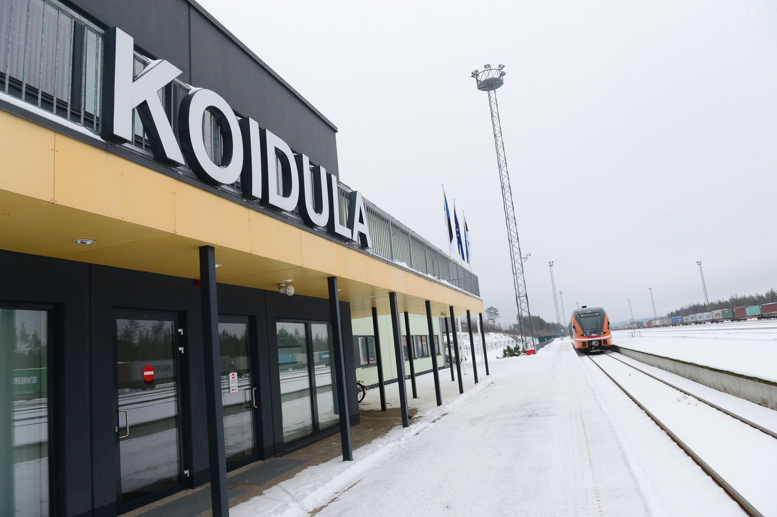 Koidula jaamas on rongiliiklus kokku kuivanud.