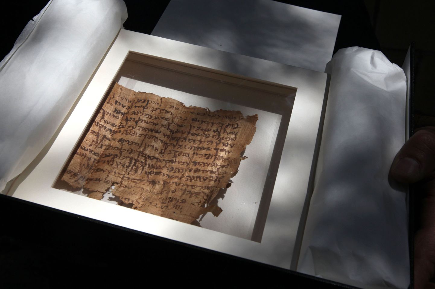 Iisraelis konfiskeeriti iidne papüürusdokument