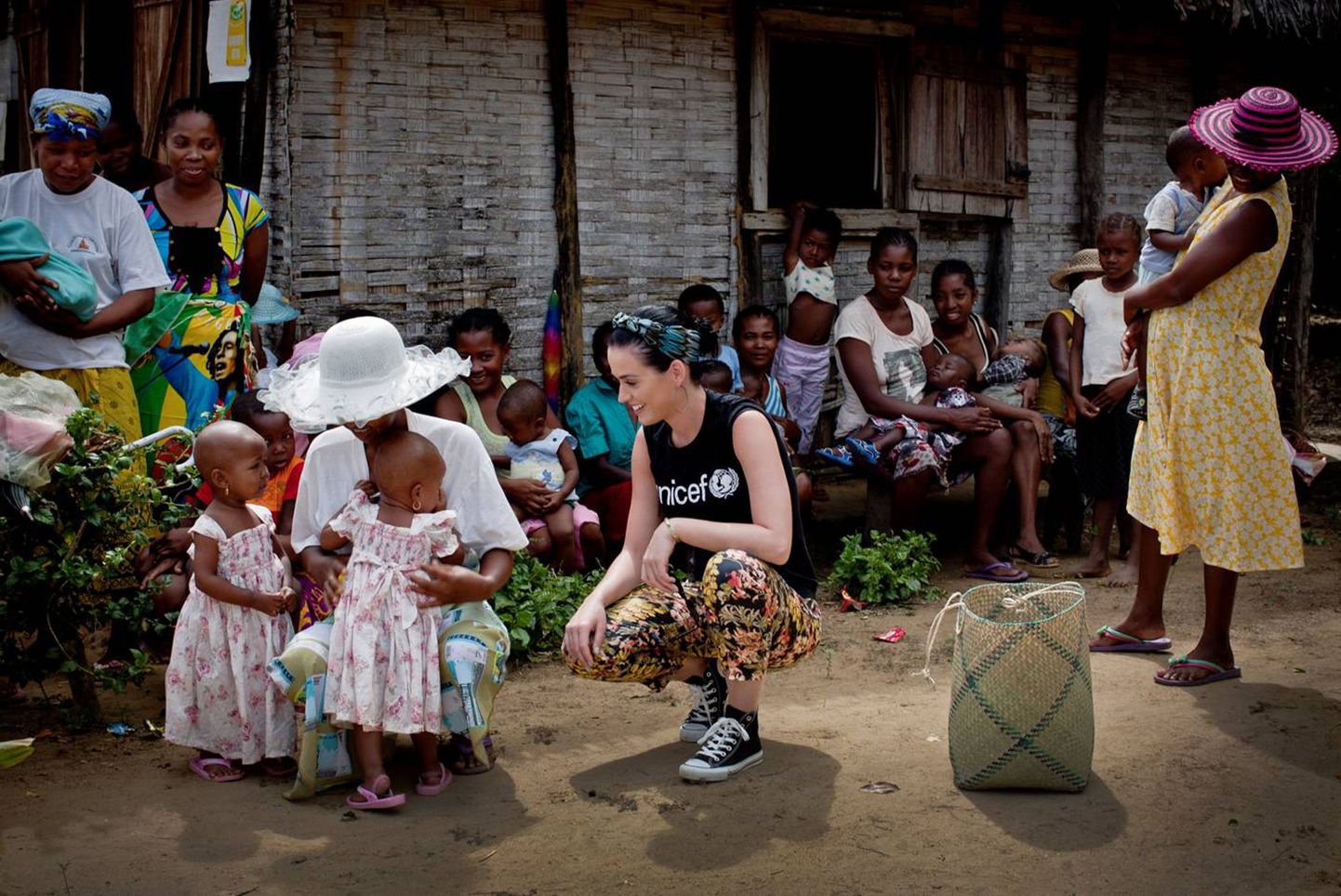 Katy Perry käis Madagaskaril UNICEFi töötajaid abistamas