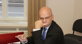 Jõks: kuidas hinnata apteegipiirangut toetanud saadikute tegevust?