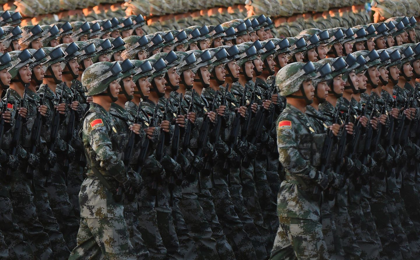 Hiina sõdurid paraadil.