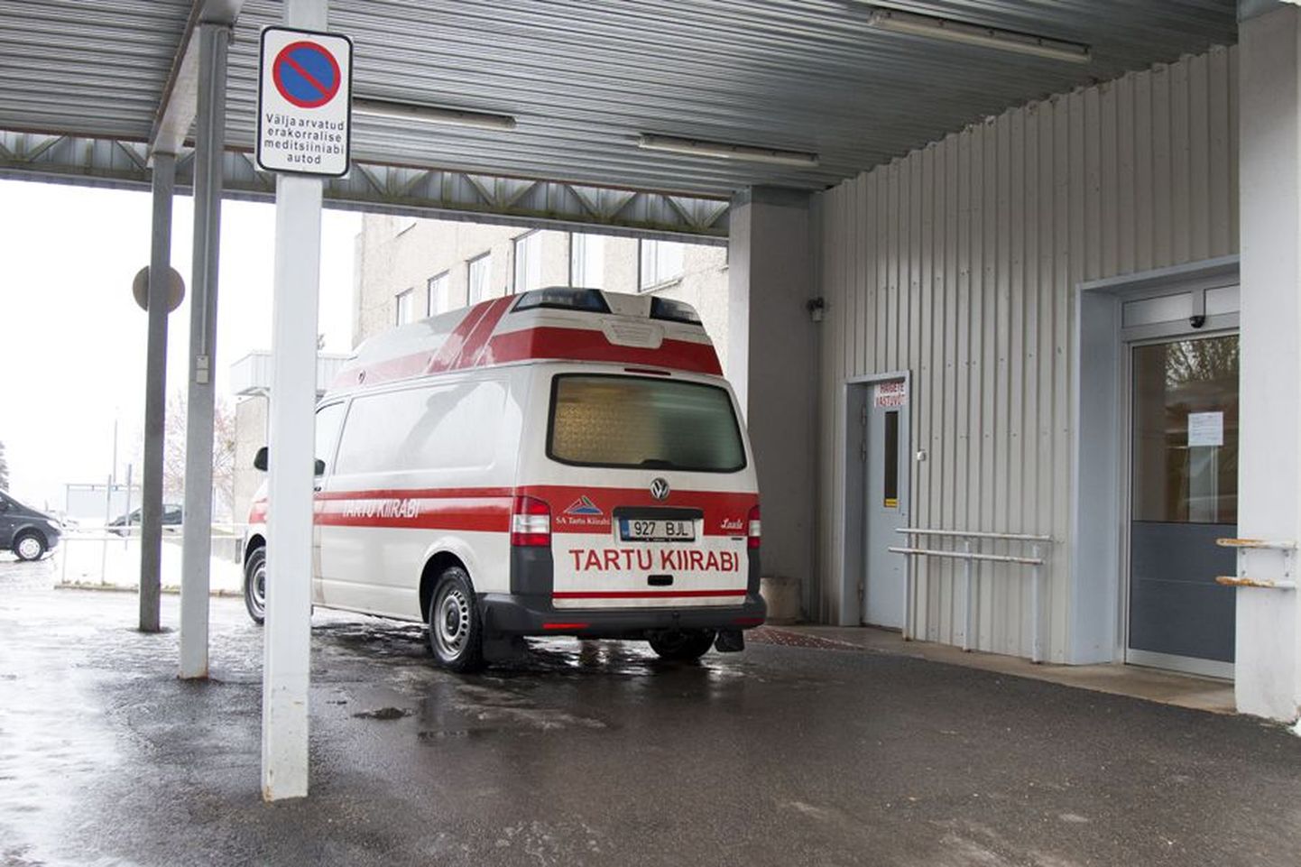 Ööl vastu pühapäeva Saarepeedil alanud tüli sai jätku Viljandi haigla erakorralise meditsiini osakonna juures.