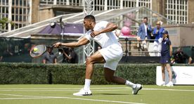 Galerii: Poksiäss vahetas kindad tennisereketi vastu