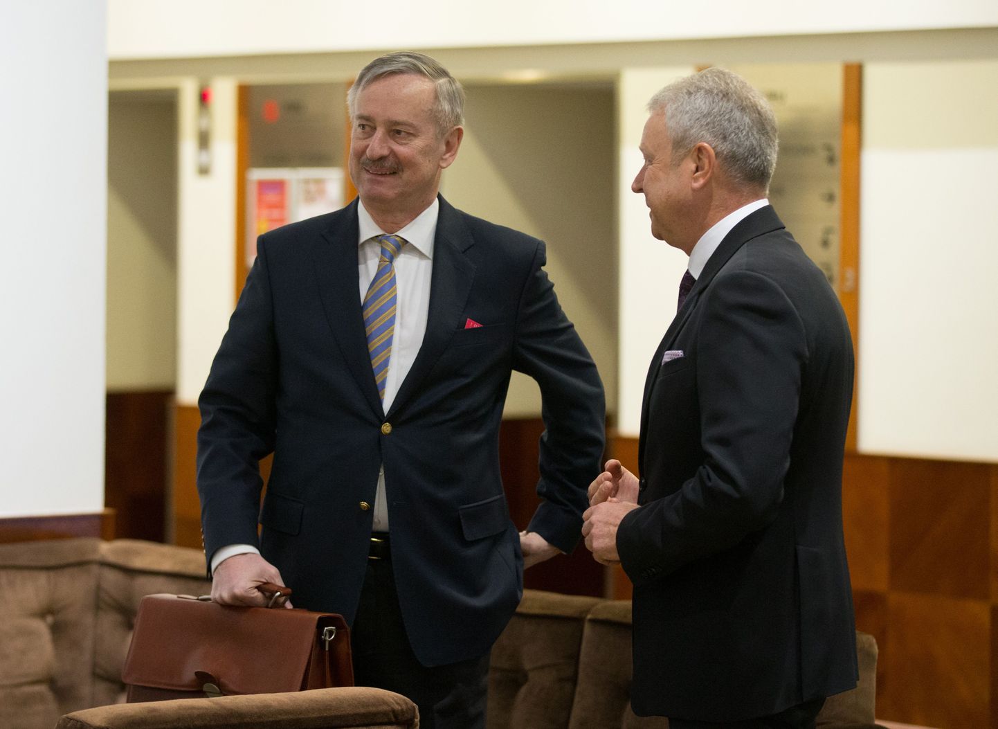 Siim Kallas (vasakul) Postimehe ja advokaadibüroo Tark majanduskonverents, mis otsis vastuseid küsimusele, kuidas võita järgmine kümnend.
