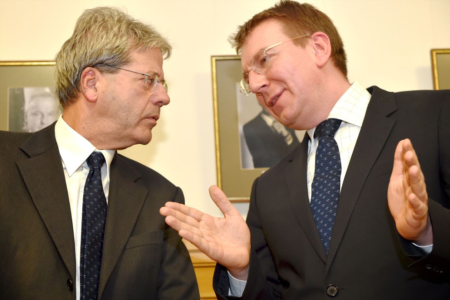 Itaalia välisminister Paolo Gentiloni (vasakul) koos Läti välisministri Edgars Rinkēvičsiga.