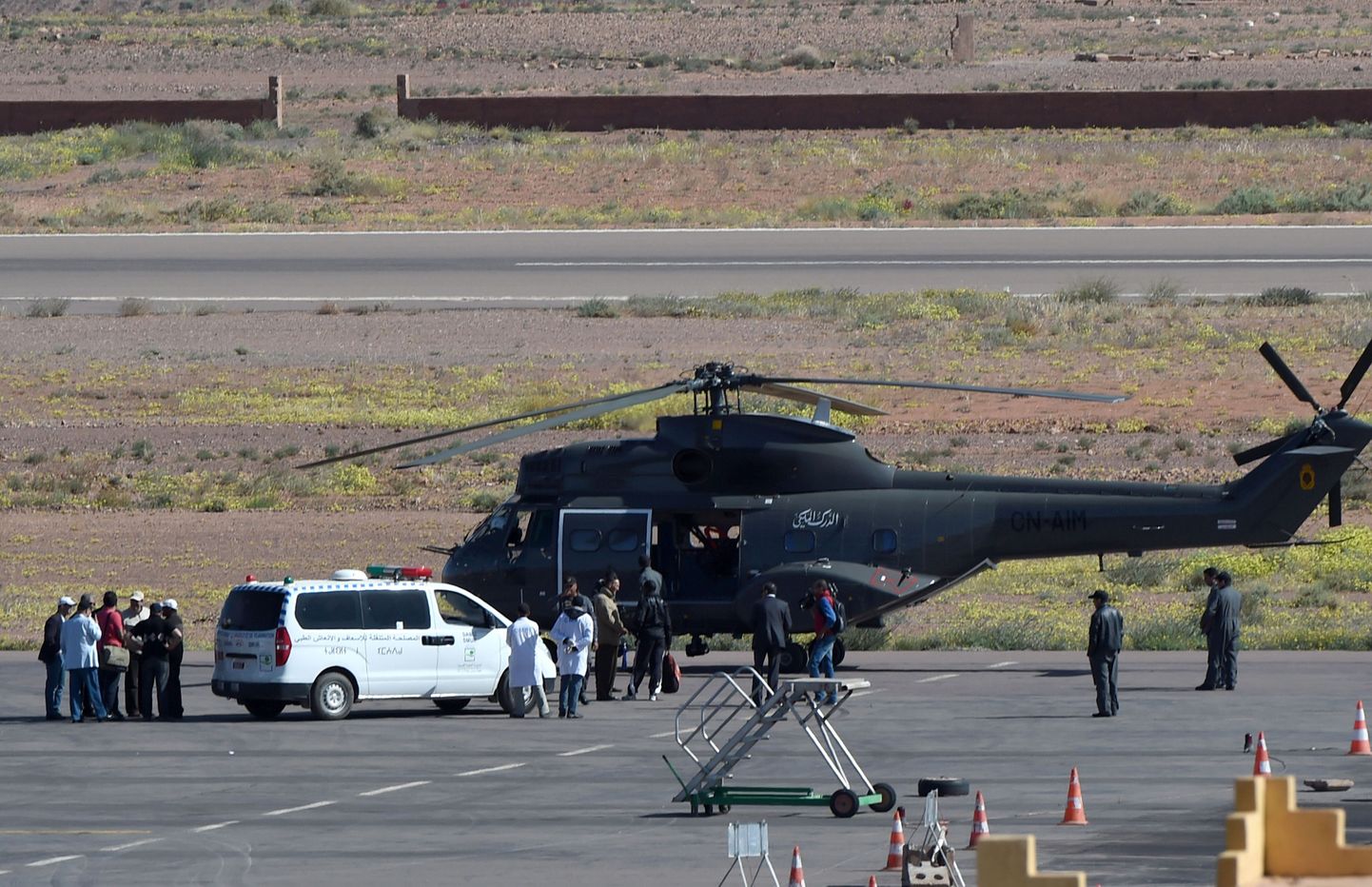 Päästetöödel kasutatud helikopter Ouarzazate lennuväljal.