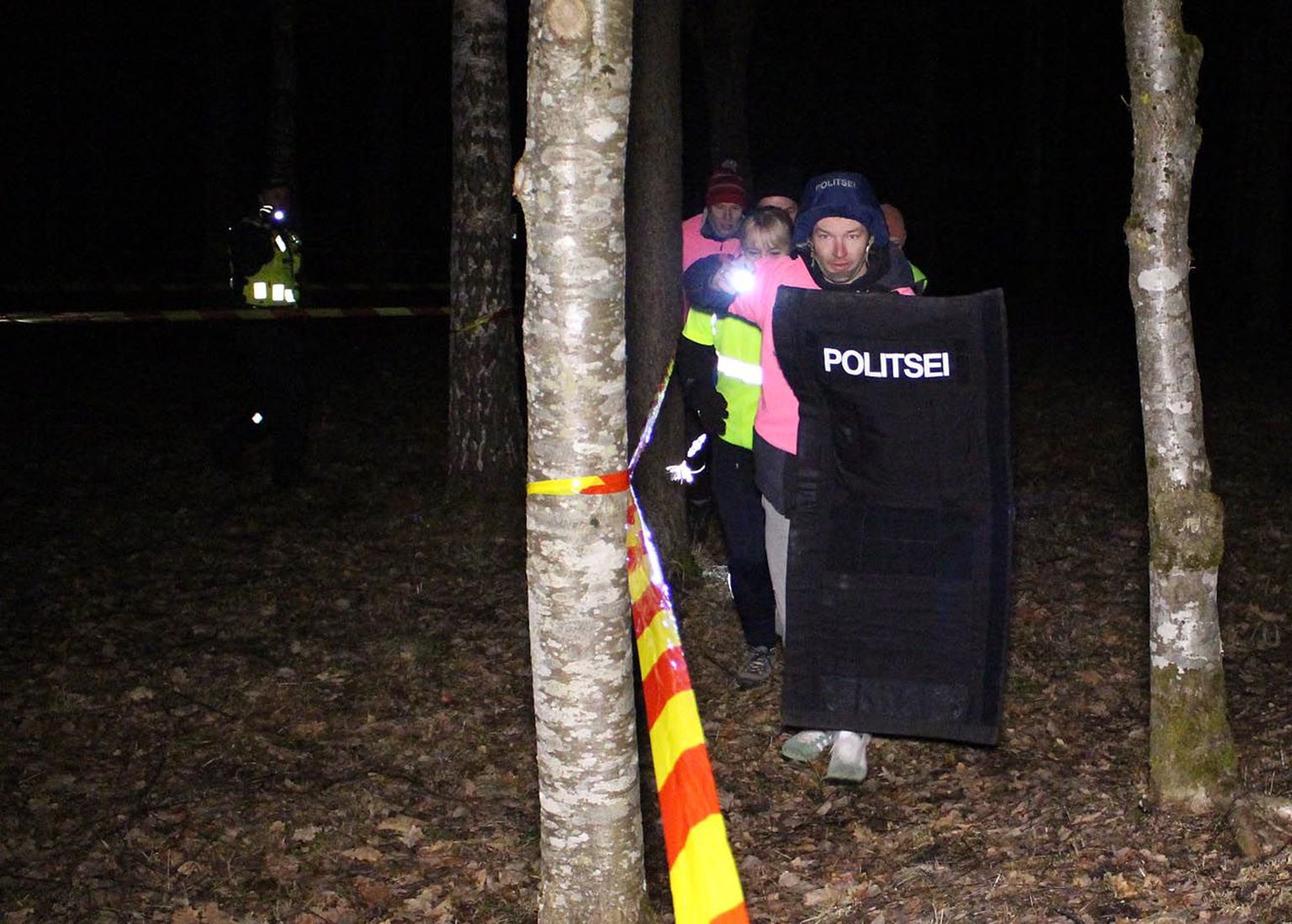 Käänuline ja kohati libe takistusrada Türil Tolli metsas pani proovile võistlejate suutlikkuse käia ühte sammu ja hoida rütmi.