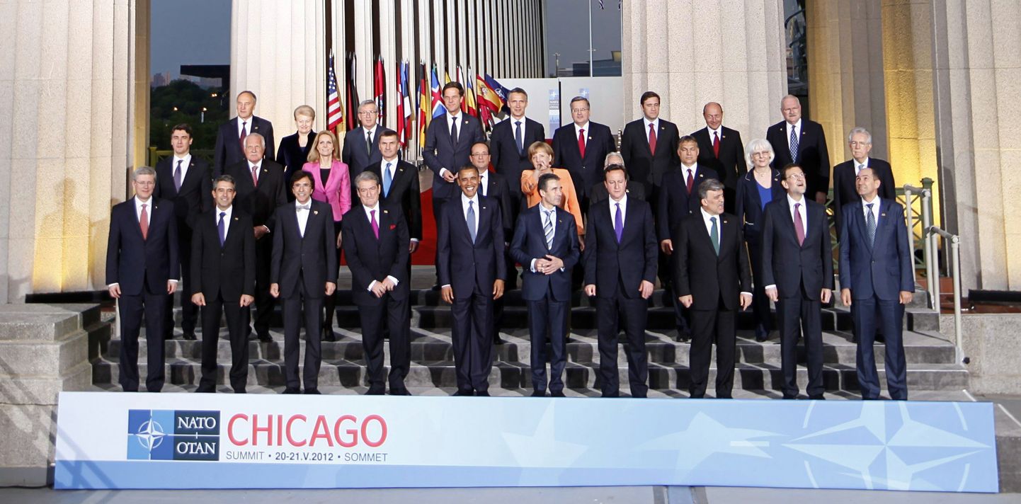 Riigijuhid NATO tippkohtumisel.