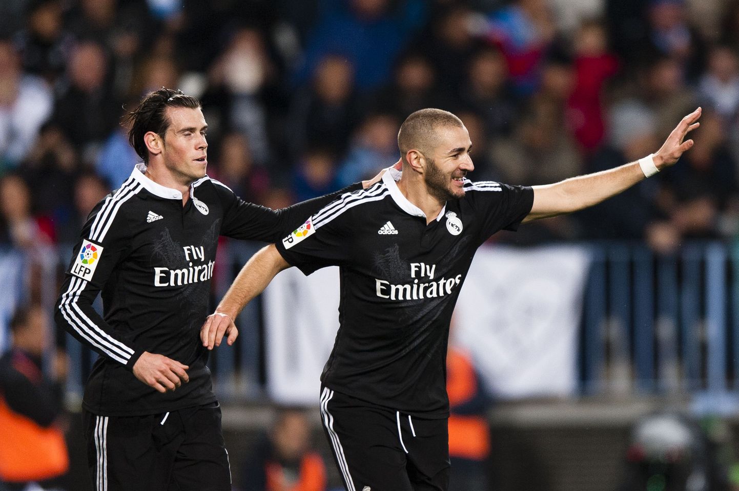 Karim Benzema (paremal) ja Gareth Bale tänast avaväravat tähistamas