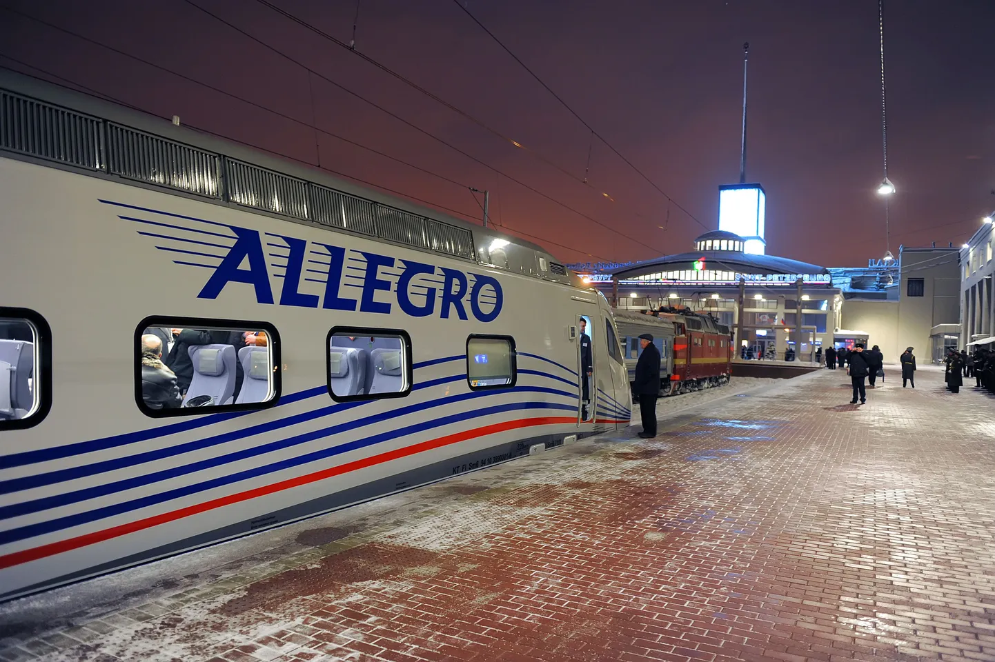 Kiirrong Allegro eile Peterburis Soome vaksalis.