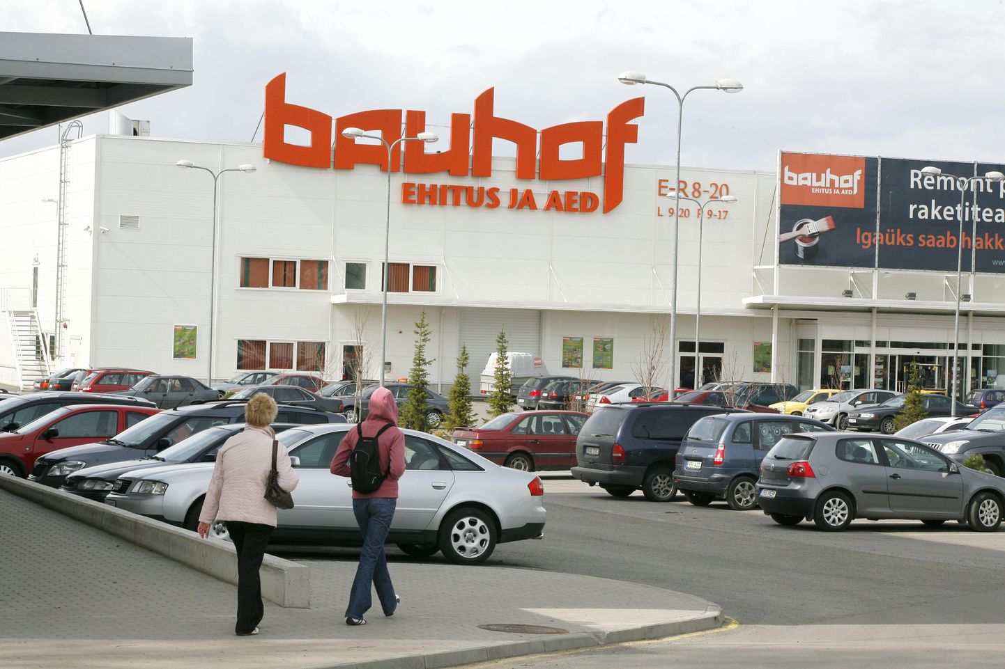 Ehitusmaterjalide ja aiakaupade kauplus Bauhof.