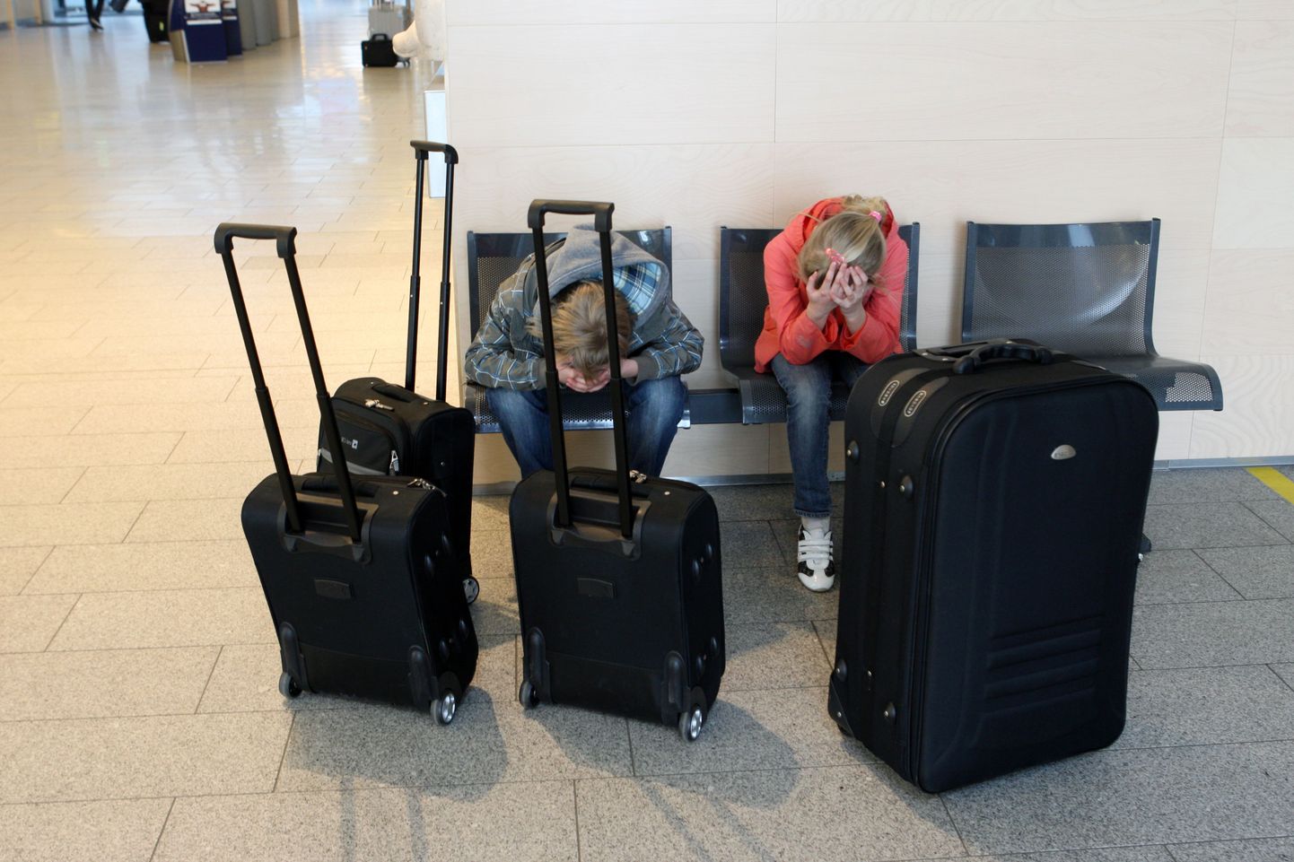Tuhapilve tõttu Tallinna lennujaamas oodanud reisijad.