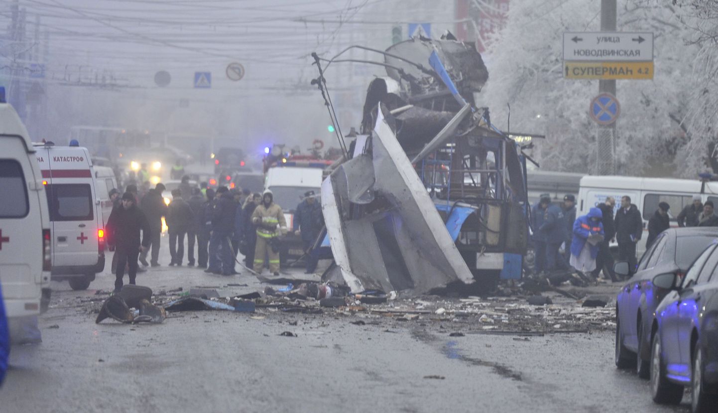 Взорванный в Волгограде троллейбус.