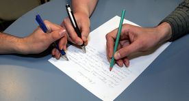 В Сети смеются над очень своеобразным почерком врача