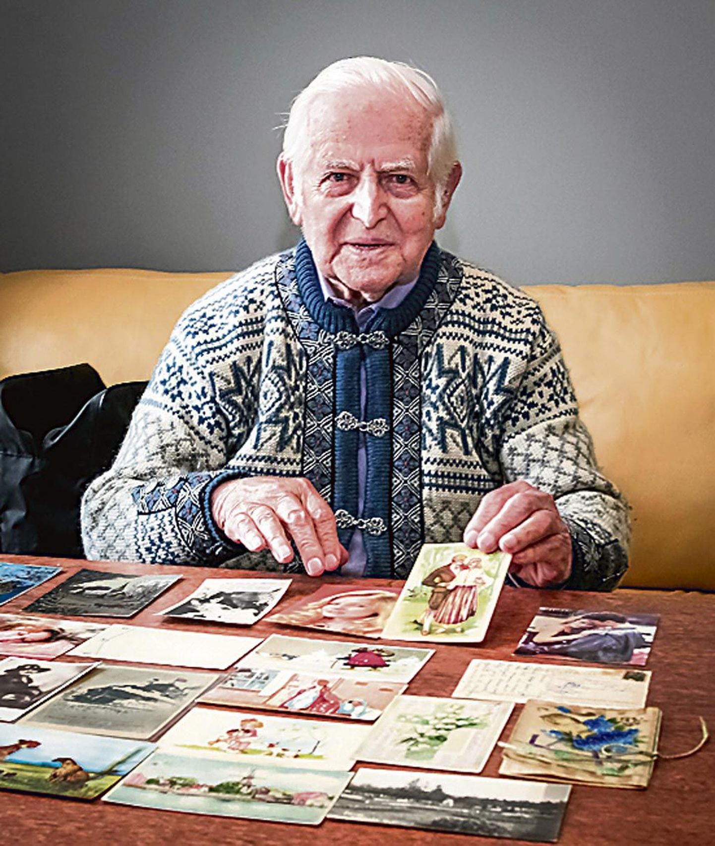 Henno Sepp on aastaid korraldanud Pärnu postkaardipäeva. Laupäeval toob ta näitamiseks välja fragmente oma teistest kollektsioonidest.