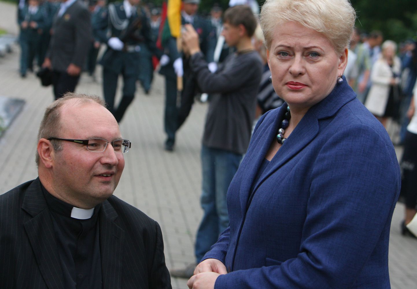В мемориальной церемонии в Мядининкае среди прочих приняли участие и выживший тогда Томас Шярнас, и президент Литвы Даля Грибаускайте.
