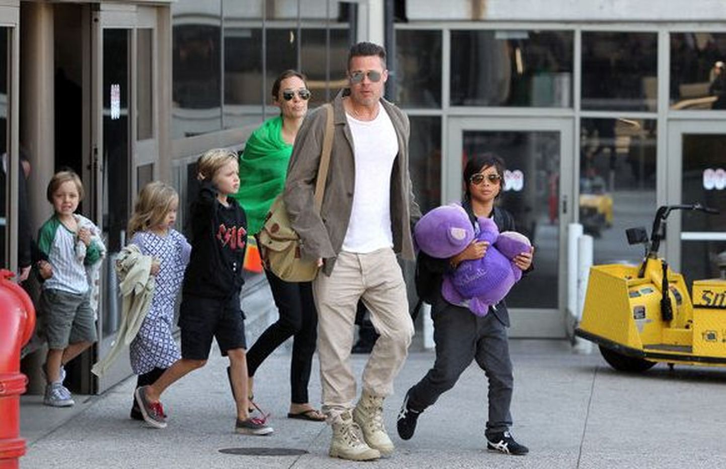 Brad Pitt, Angelina Jolie ja osa nende lapsi
