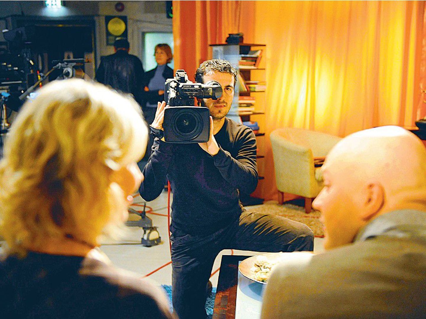 Maailma kuumades paikades filminud Mustafa Celik võtab ETVs üles rahulikke saateid, nagu näiteks «Terevisioon».