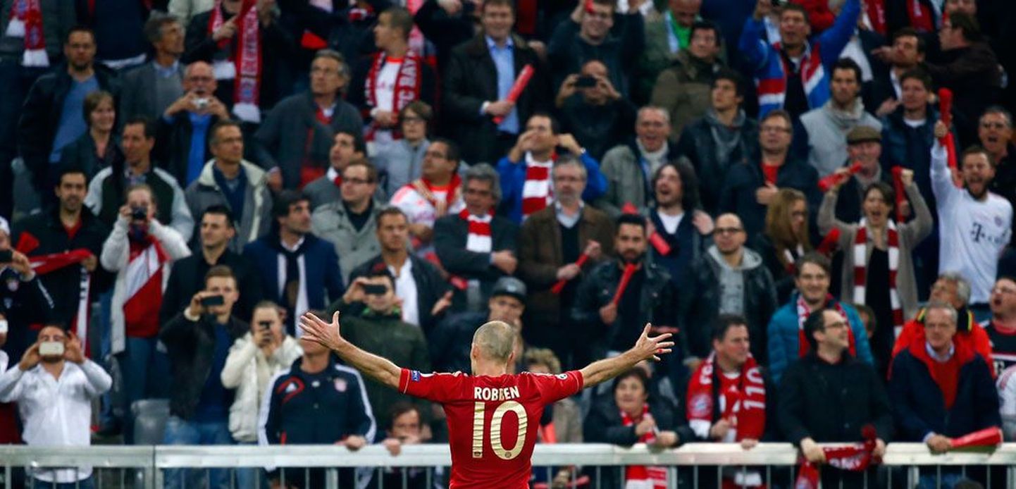 Arjen Robben tähistamas Barcelonale löödud väravat. Teisipäeva õhtul näidati Euroopa senisele valitsejale koht kätte.