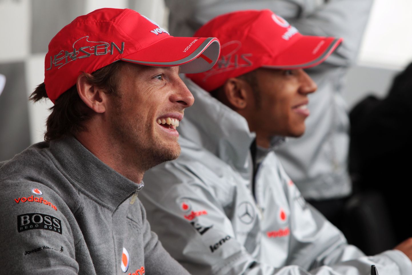 Jenson Button (vasakul) ja Lewis Hamilton