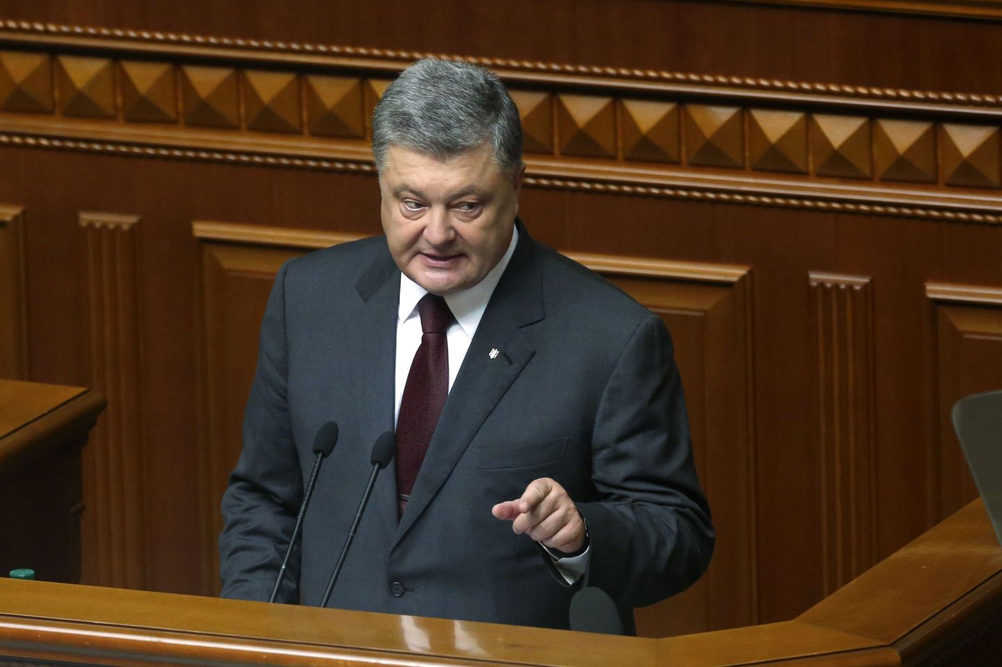 Ukraina president Petro Porošenko teisipäeval ülemraadas aastakõnet pidamas.
