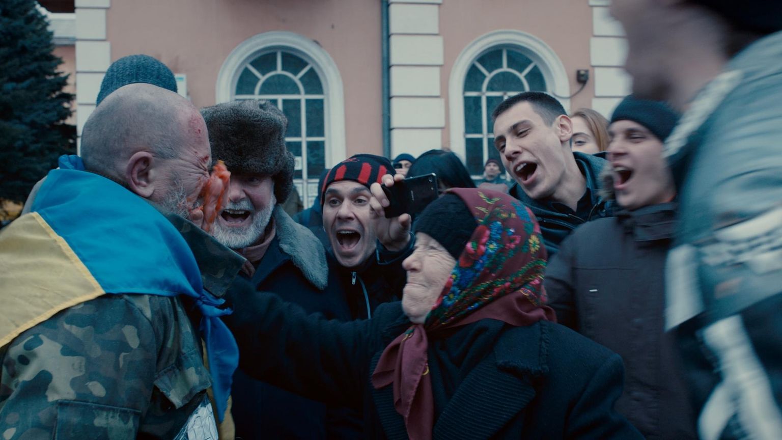 Kaader filmist "Donbass".
