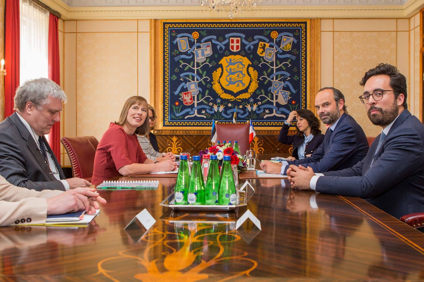 President Kersti Kaljulaidi ja Prantsuse peaministri Edouard Philippe'i kohtumine Kadriorus.