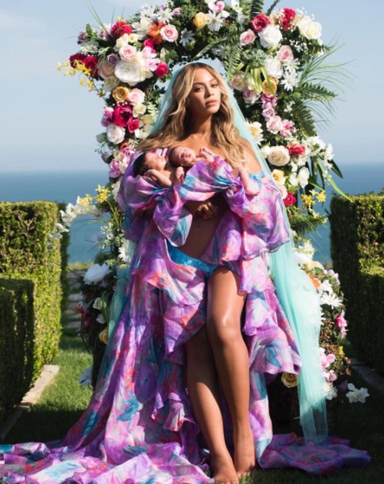 Esimene pilt Beyonce kaksikutest