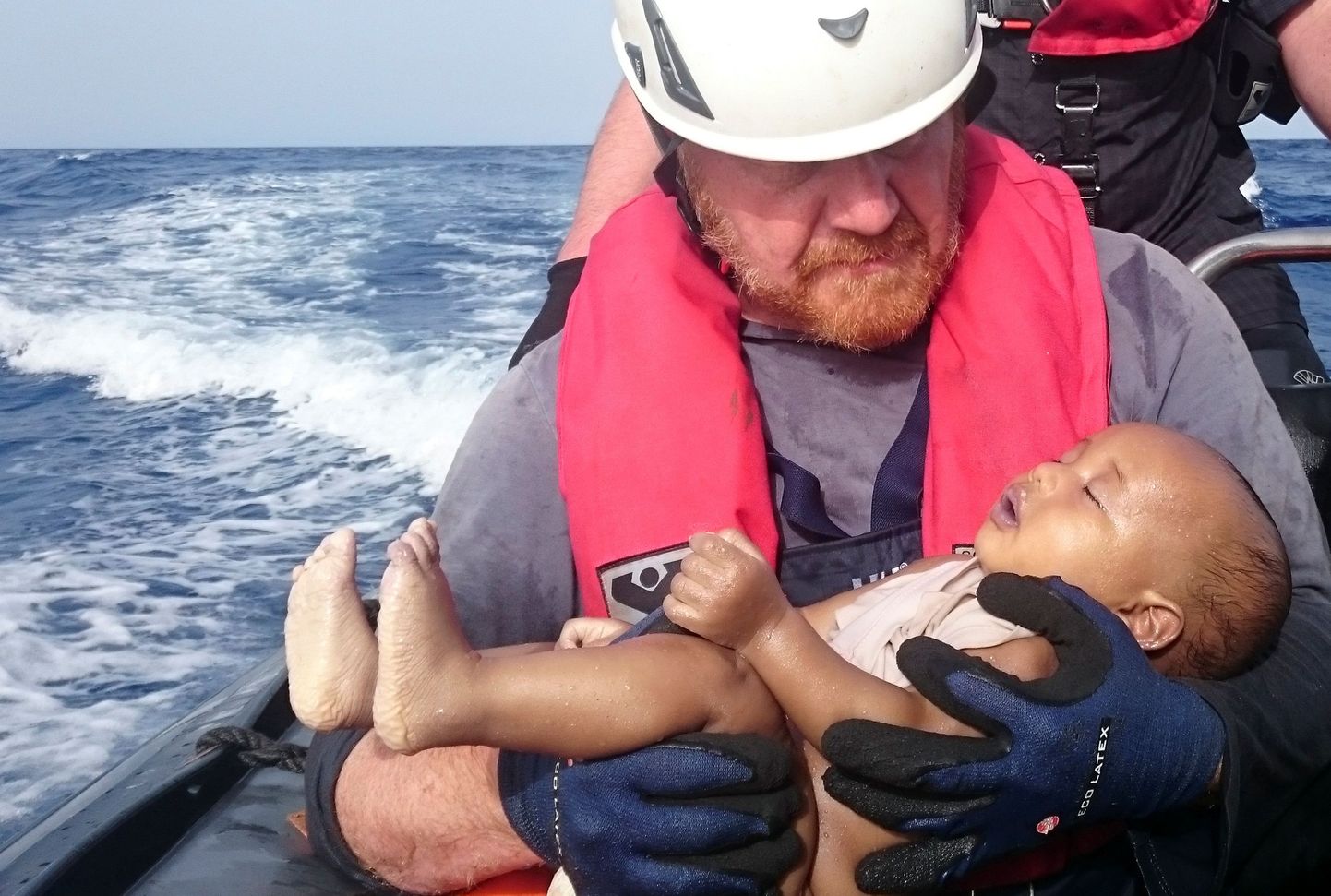 Sea Watchi avaldatud foto Vahemeres hukkunud alla üheaastasest lapsest