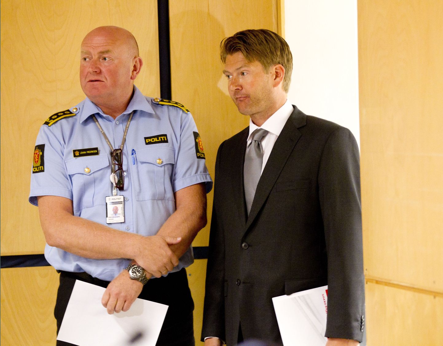 Norra politseiülem Johan Fredriksen (vasakul) ja prokurör Christian Hatlo.