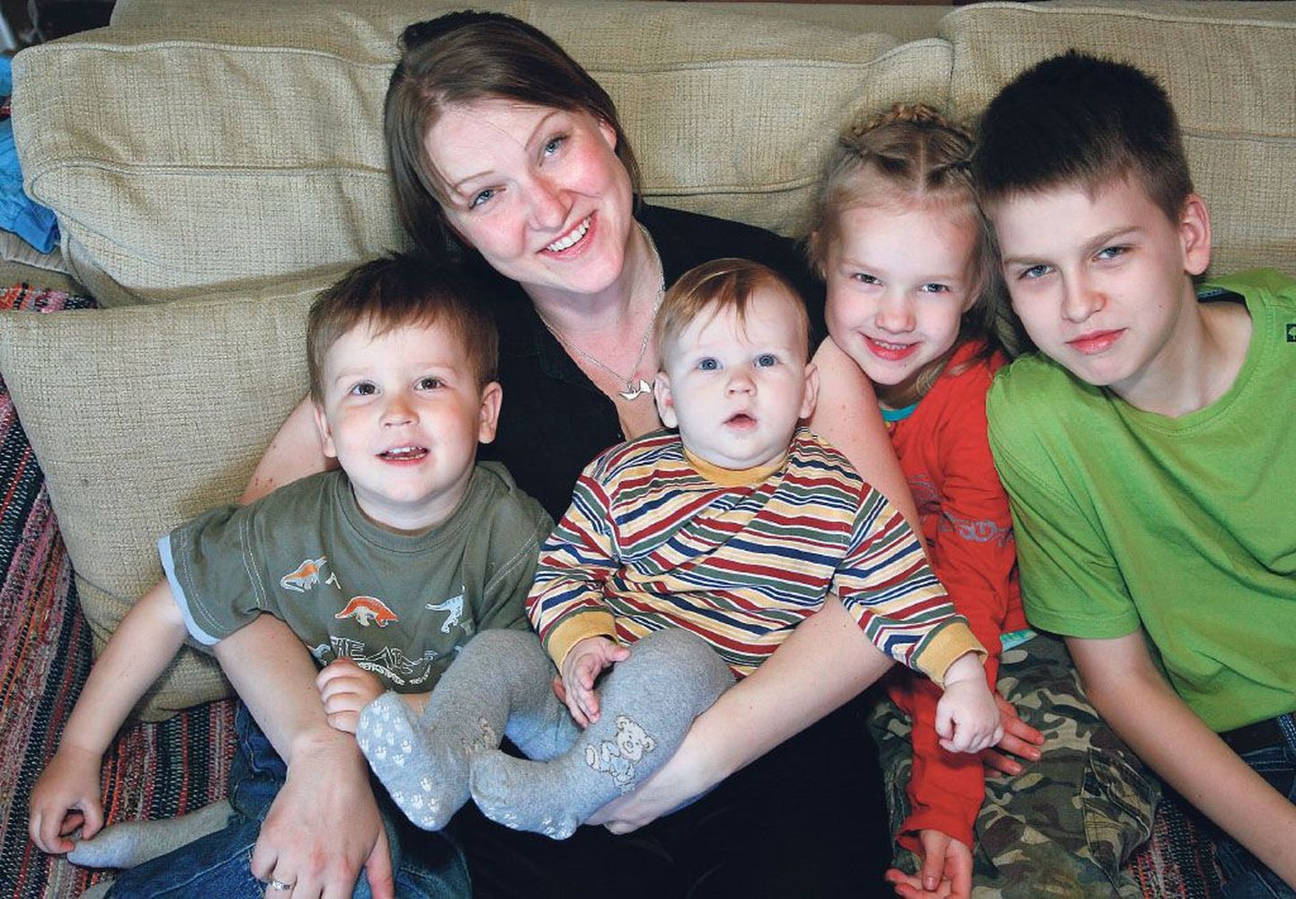 Anu Tammearu-Mežulel (32) on neli last: Krister (12), Laura Tekla (6), Madis Erik (3) ja neljakuune pesamuna Janis Martin.