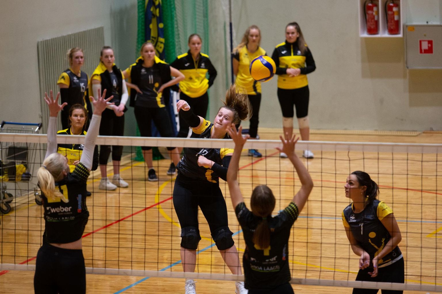 Viljandi Metallil tuli karikasarja veerandfinaali esimeses kohtumises tunnistada kodusaalis Rae Spordikooli / Viastoni võistkonna 3:2 paremust.