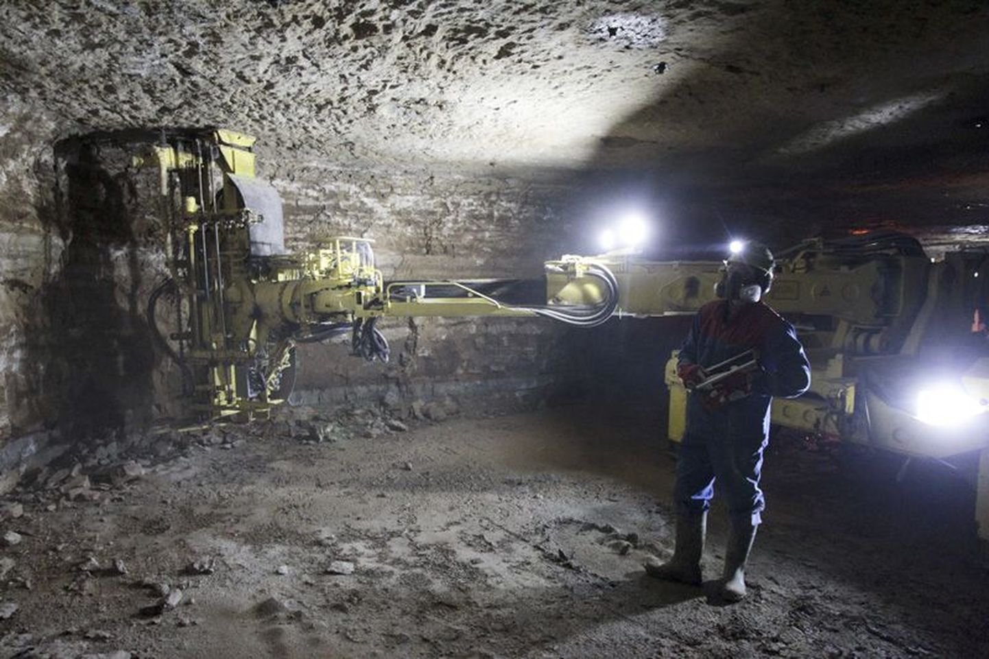 Kuigi inimesed pelgavad kaevanduste rajamist, on ühinemislepingus kirjas, et Rägavere vald jääb kaevanduste vabaks.