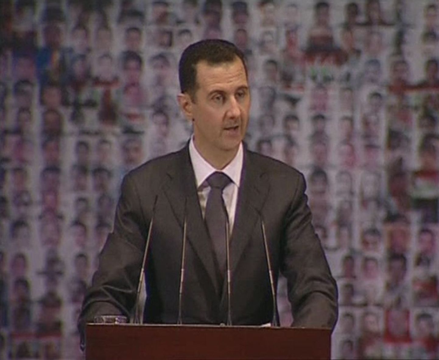 Süüria president Bashar al-Assad pidamas kõnet Damaskuse ooperimajas.