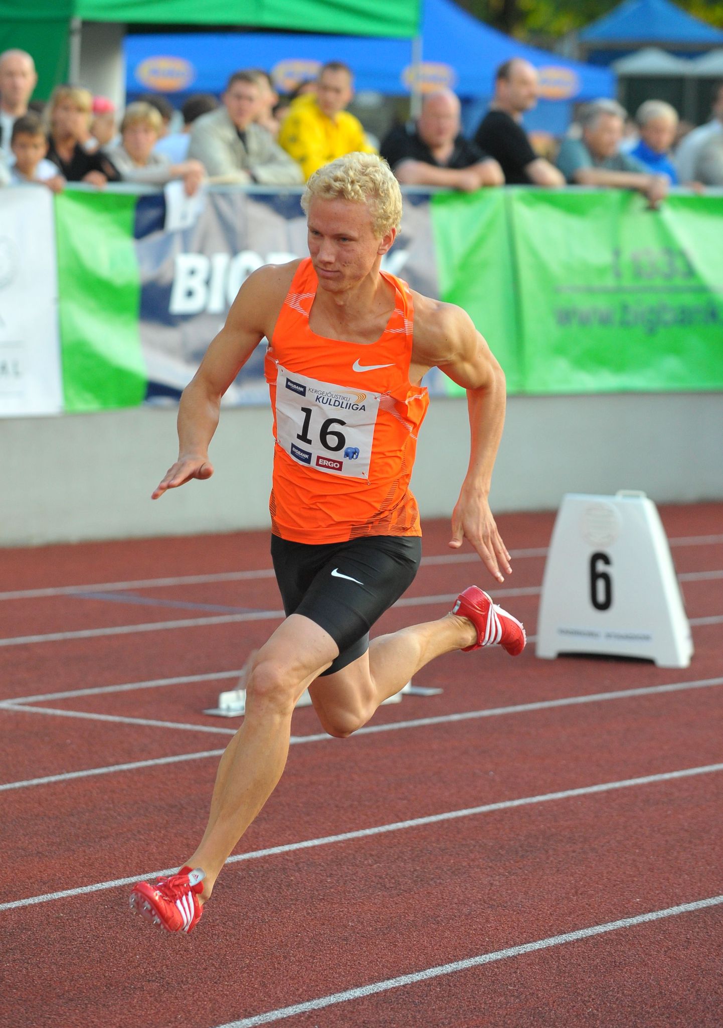 Marek Niit püstitas 400 m jooksus isikliku rekordi.