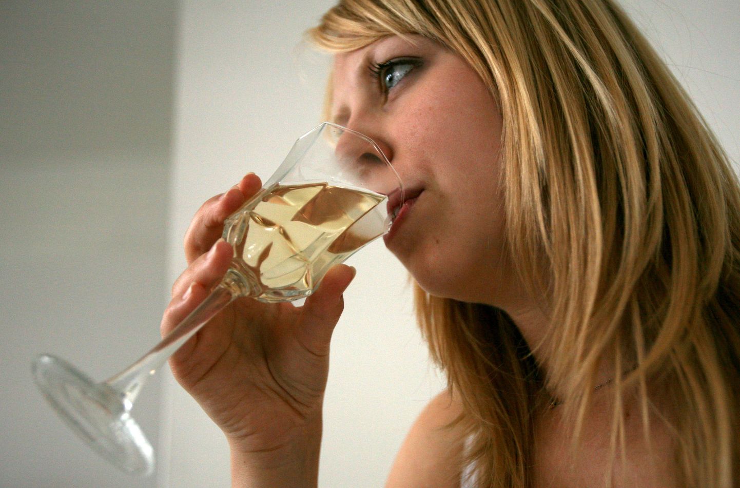 Stress sunnib kätt sagedamini veiniklaasi poole sirutama.