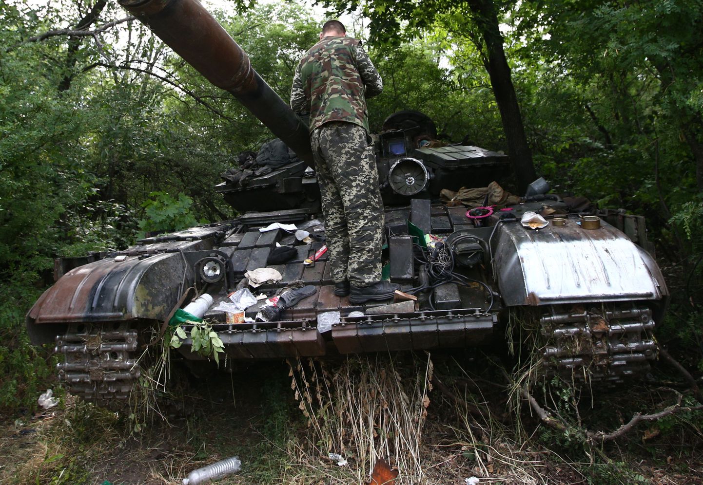 Бойцы ЛНР показали свой танк.