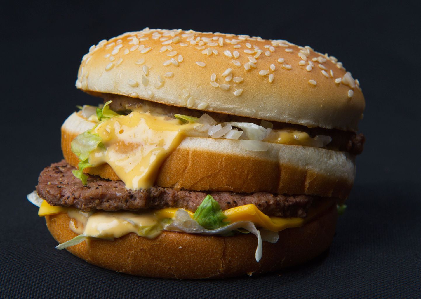 McDonaldsi Big Maci hamburger.
