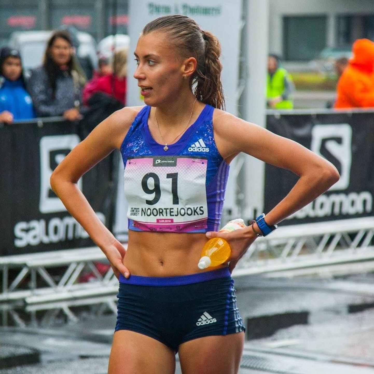 Birgit Pihelgas tegi Raekülas ajalugu, joostes esimese naisena 5000 meetrit alla 17 minuti.