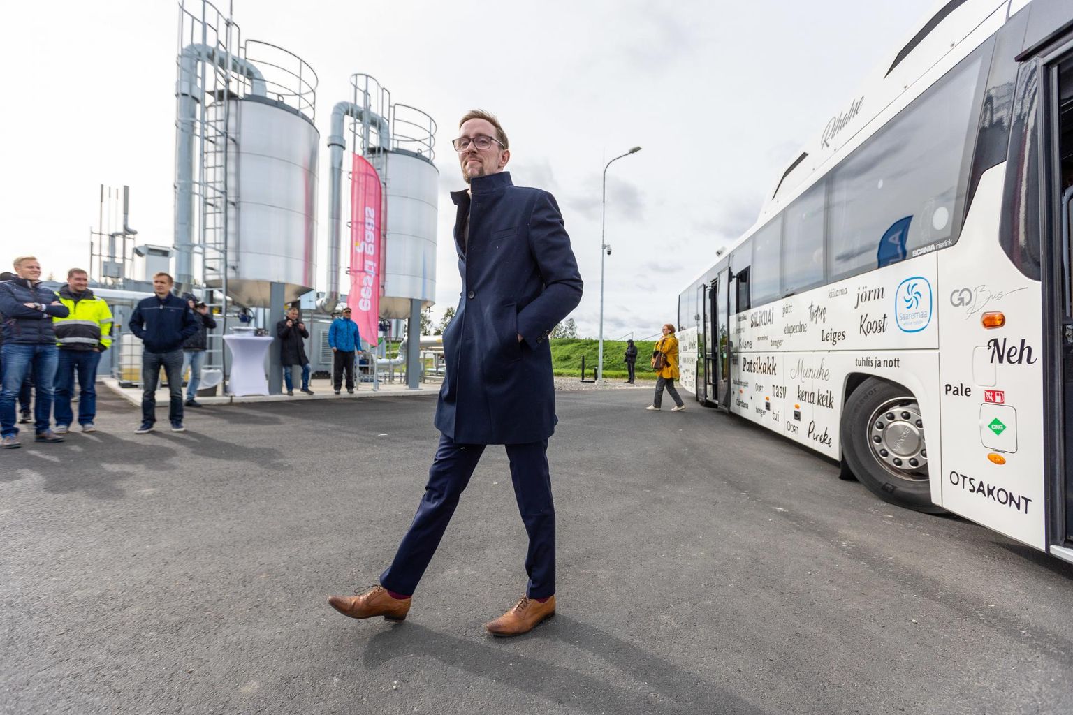 Eesti Biogaasi tegevjuhi Kristjan Stroomi sõnutsi erineb Oisu jaam teistest jaamadest selle poolest, et kogu gaasitoodang viiakse Tartusse, kus sellega vuravad ringi linnaliinibussid.