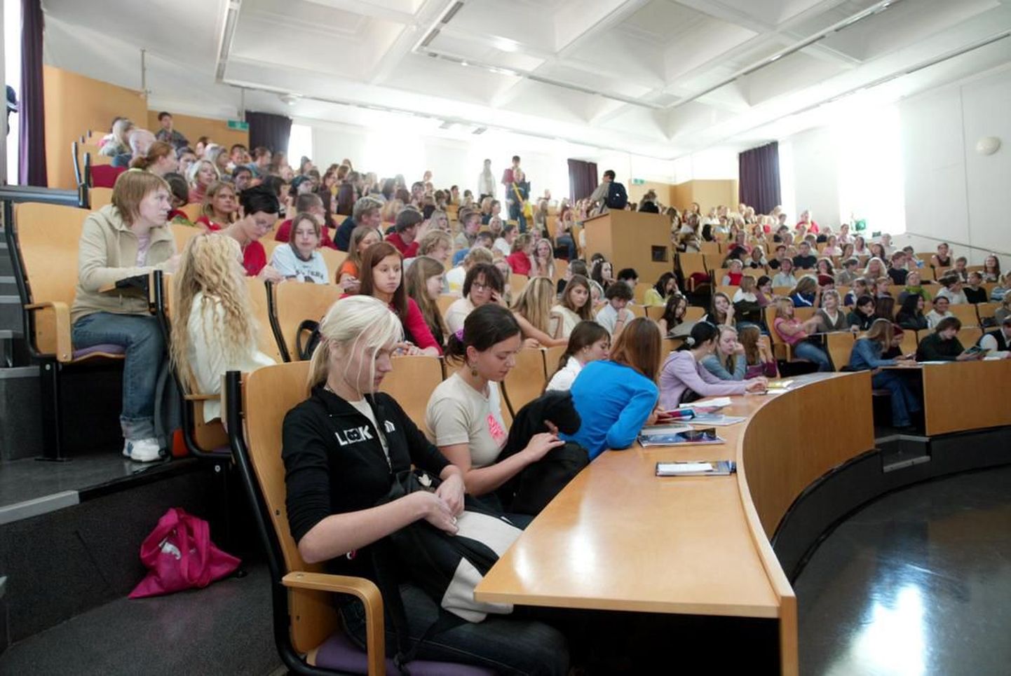 Tartu Ülikooli tudengid loengus.