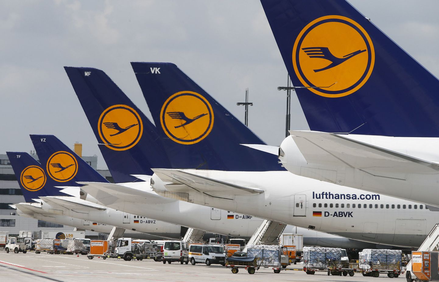 Saksamaa lennufirma Lufthansa kampaania käigus lisasid 42 rootslast oma nimele Klaus-Heidi