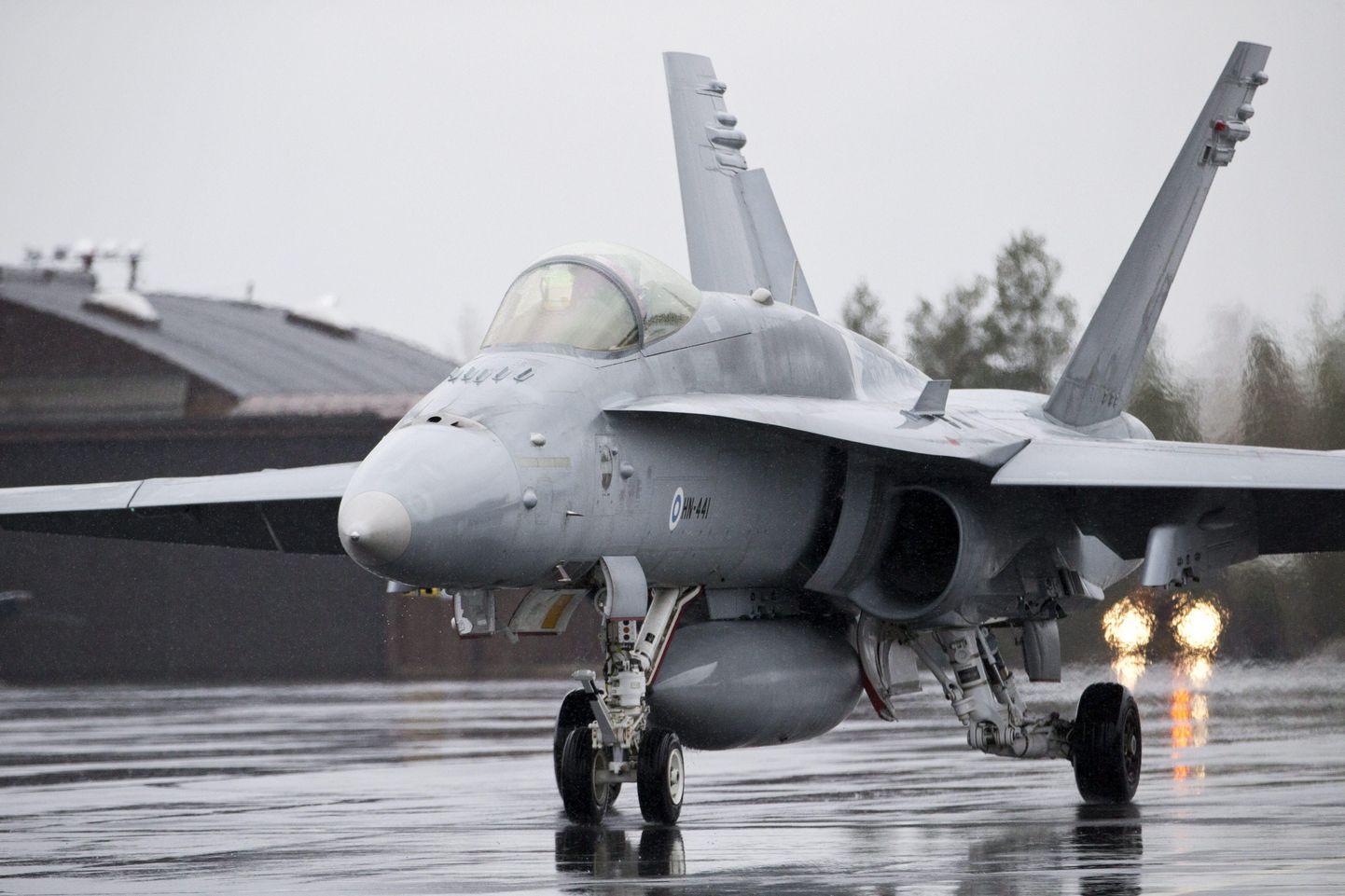 Soome õhujõudude F/A-18 Hornet lennuk.