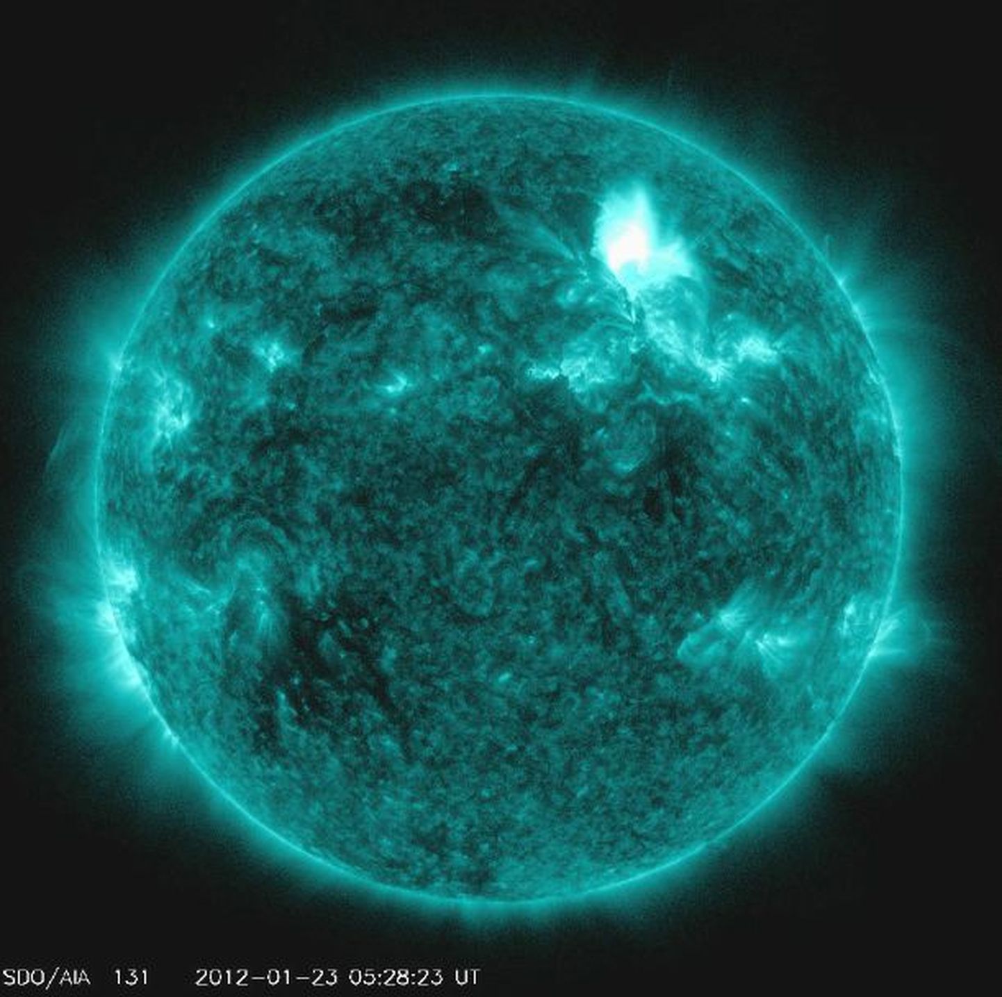 NASA Solar Dynamics Observatory koloreeritud pilt Päikesel toimuvast