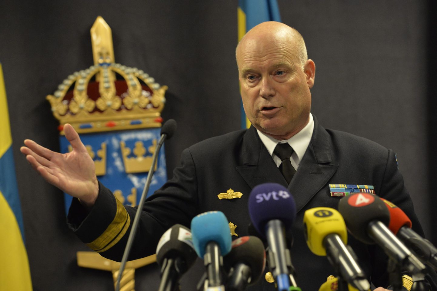 Kontradmiral Anders Grenstad teeb ülevaate Stockholmi saarestikus toimunud operatsioonist.
