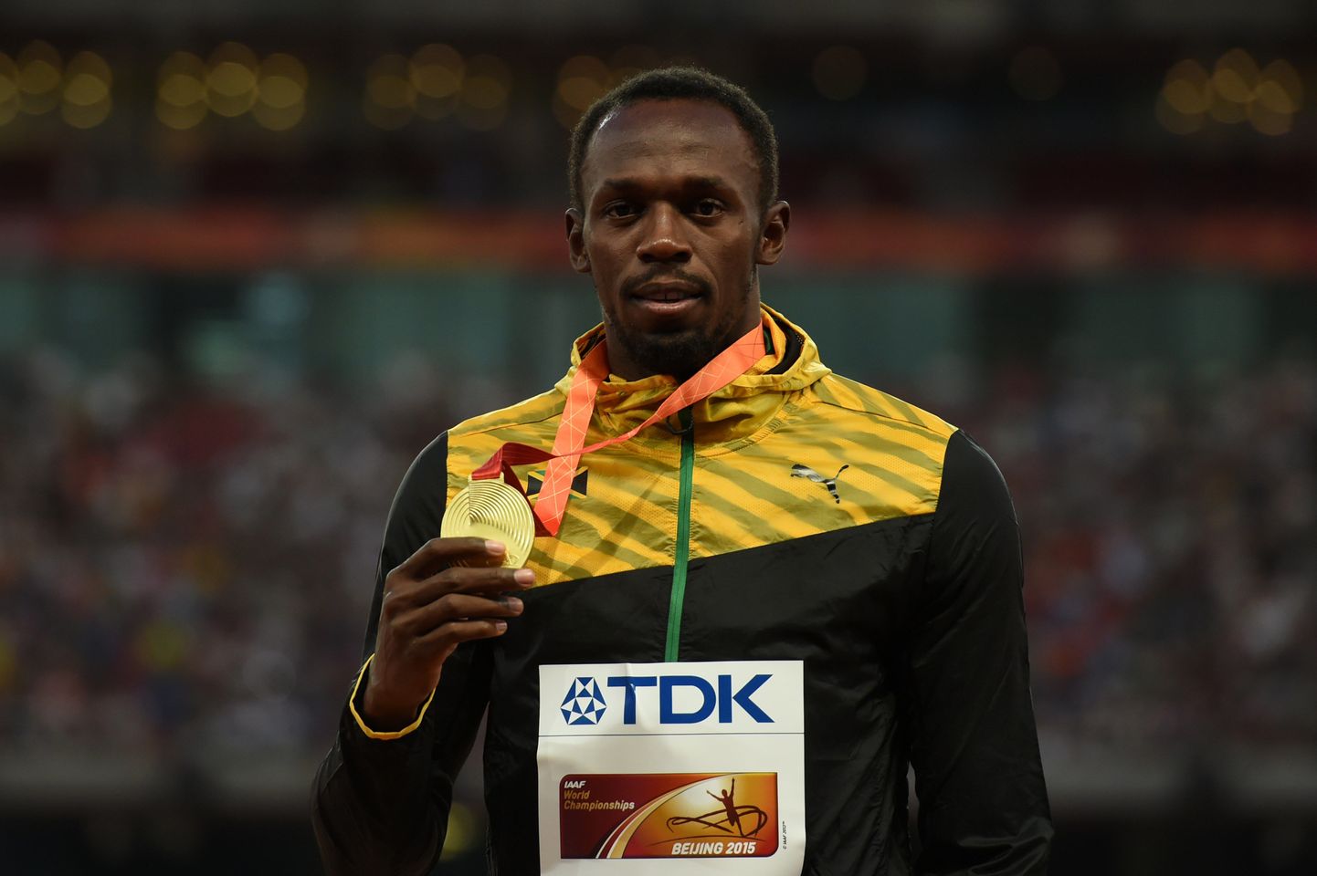Usain Bolt 200 meetri jooksu kullaga.