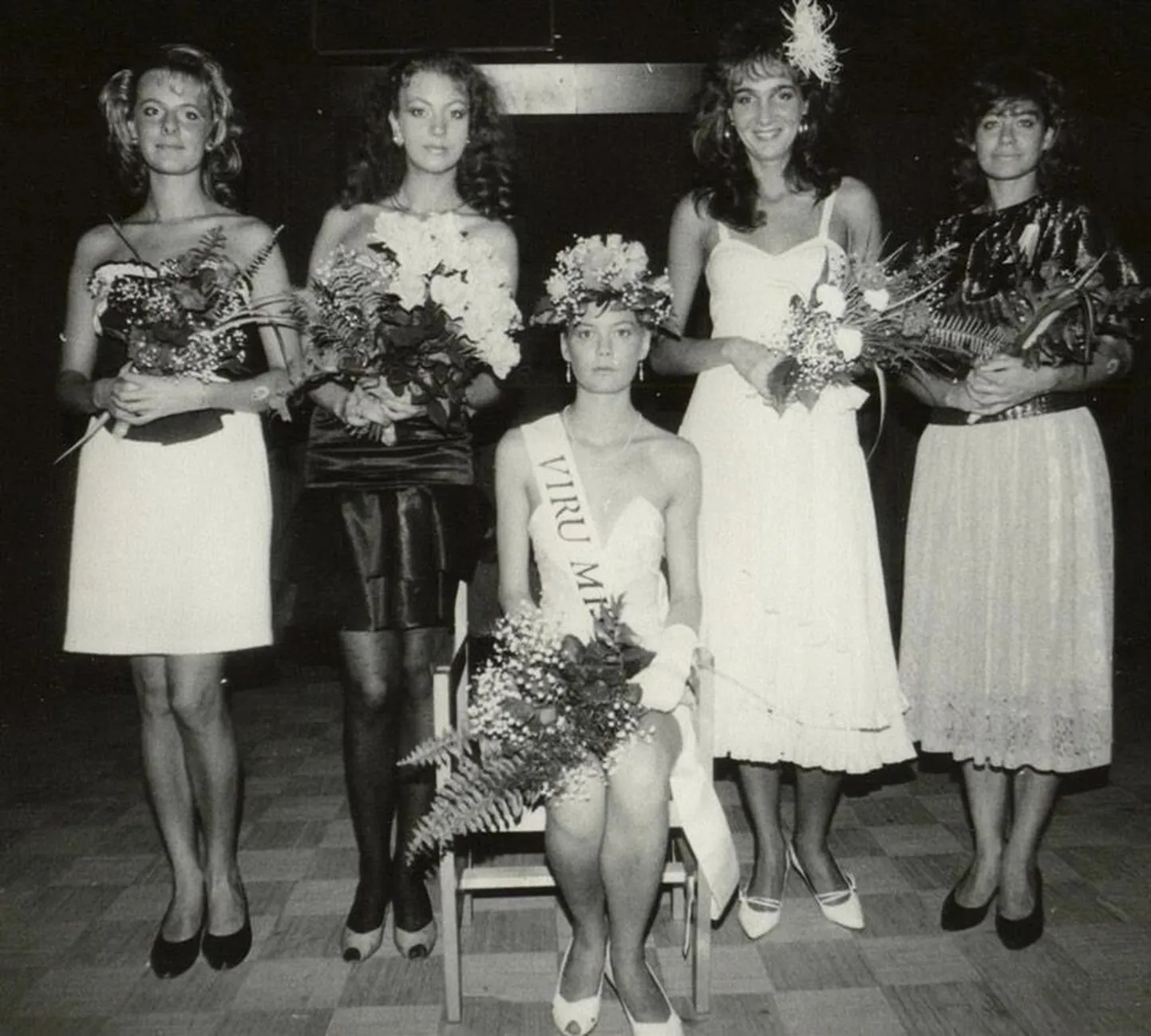 Viru Missi valimised 1988. aastal Võsul: et võitis mittevirulane, läks Eesti võistlusele maakonda esindama I printsessiks saanud Kersti Suve (paremalt teine).